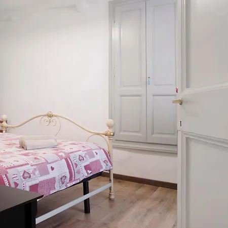 La Vecchia Torre Apartment Porto Valtravaglia
